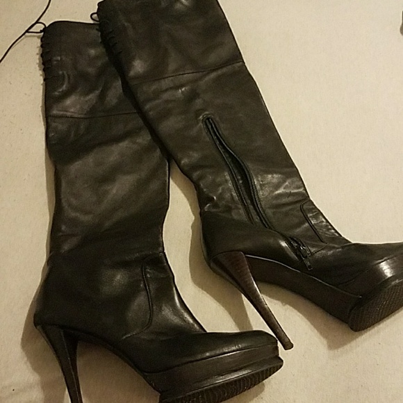 Knee high leather Stuart Weitzman boots - Picture 3 of 5